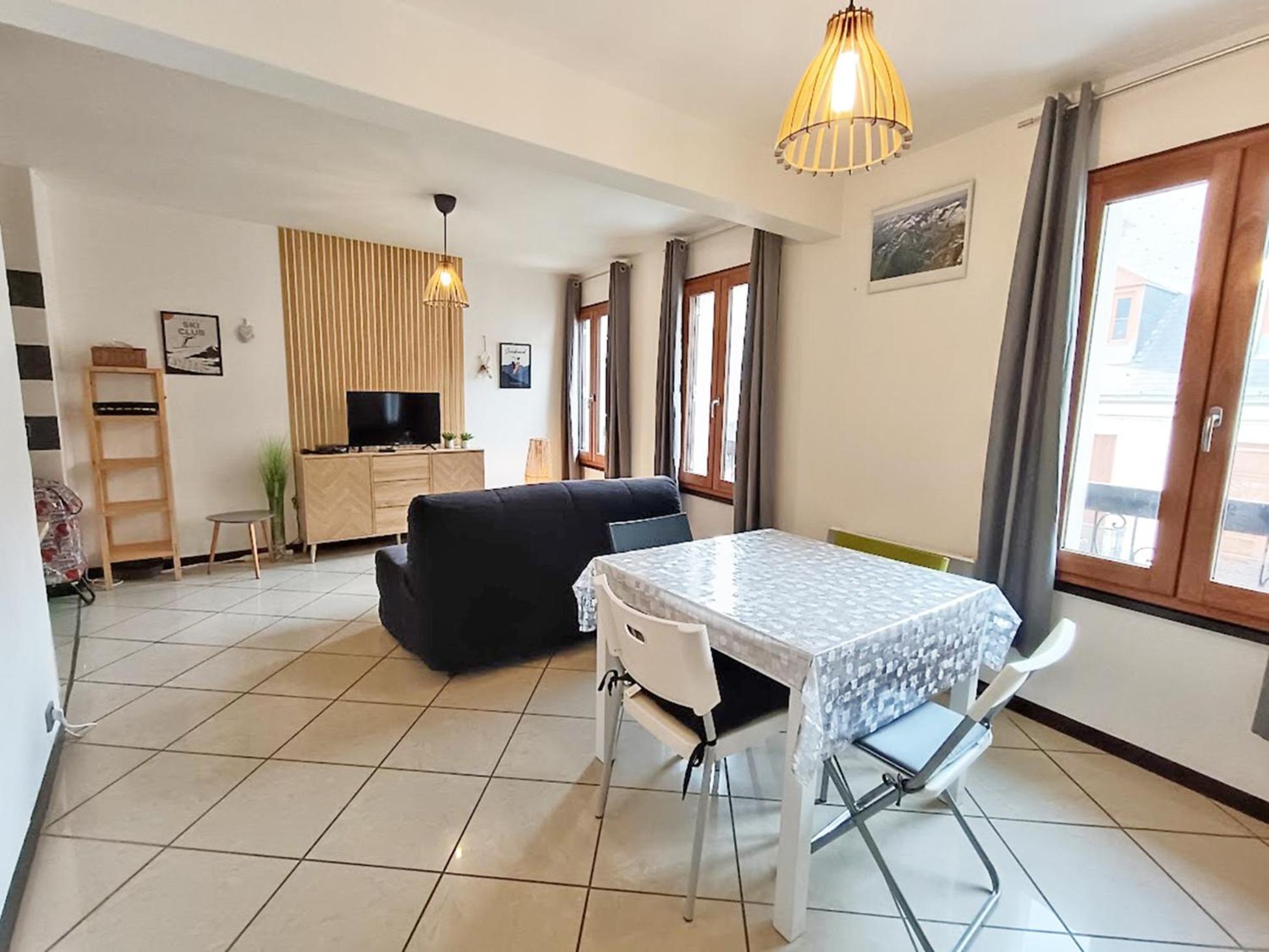 Le Louchonnais, T2, Wifi, 4 Personnes Apartment Bagneres-de-Luchon Ngoại thất bức ảnh